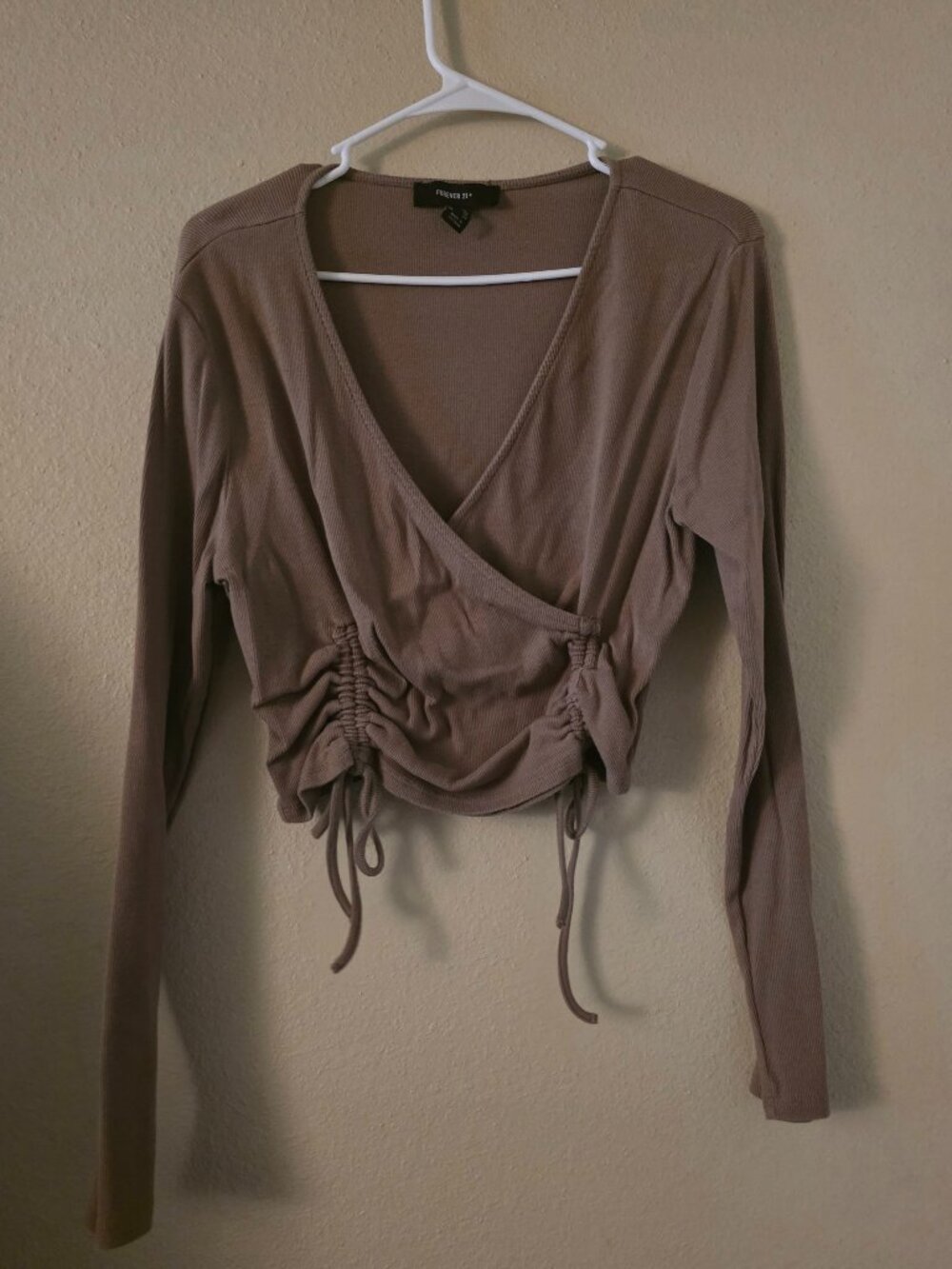 Forever 21 Size 1X Brown Crop Top Ruched Front